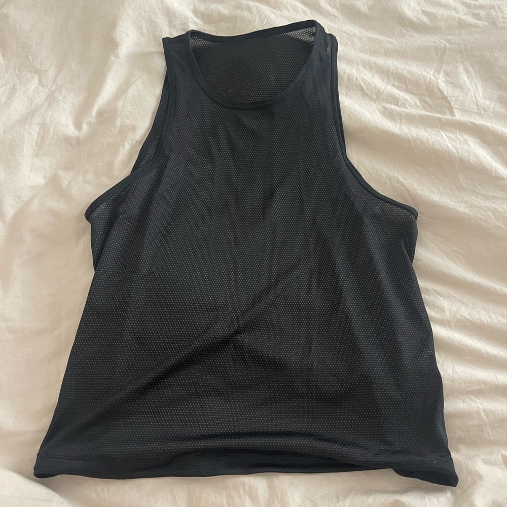 Black lululemon tank